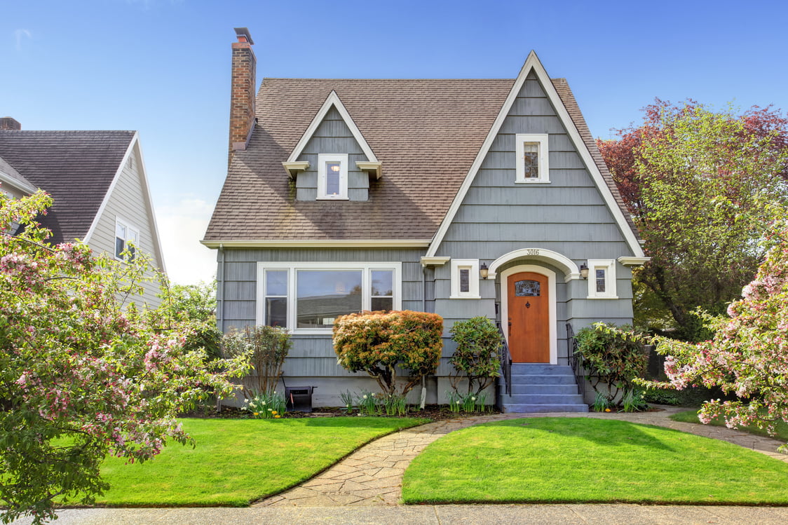 House exterior with curb appeal